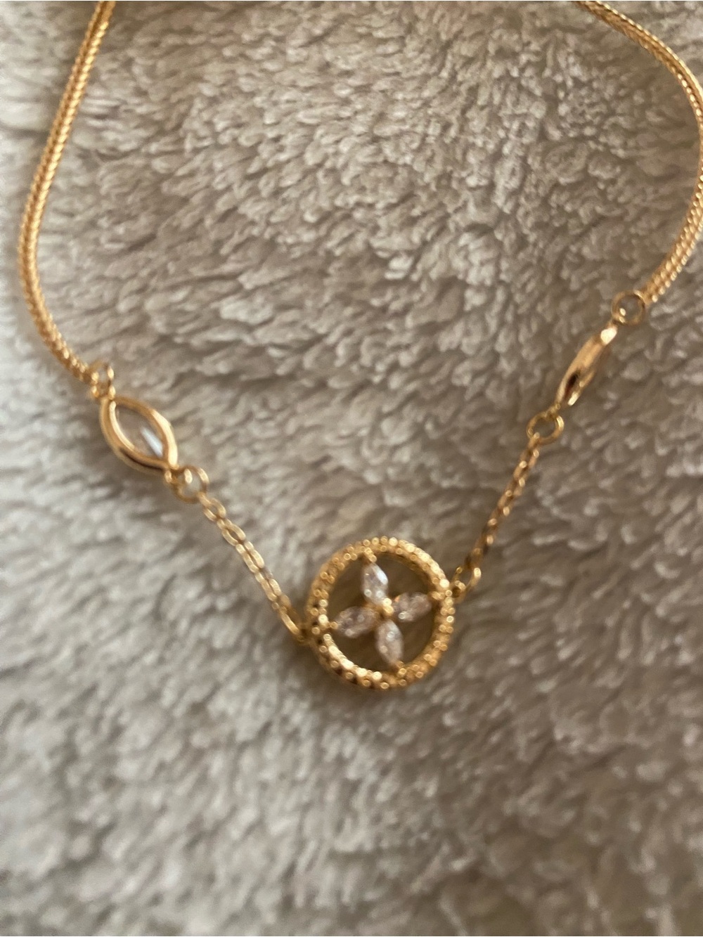 Vince Camuto Gold Floral Circle Bracelet with Sparkling Stones